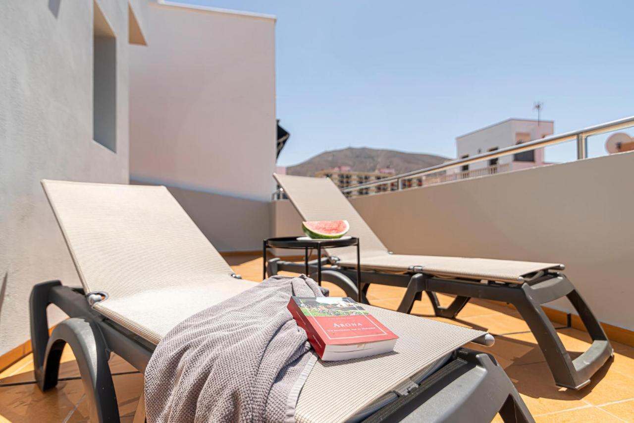 Luxury Holidays Suites, Playa De Los Cristianos Los Cristianos  Exterior photo
