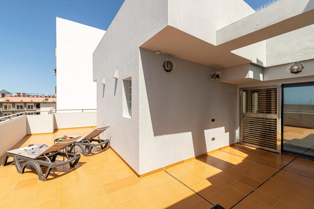 Luxury Holidays Suites, Playa De Los Cristianos Los Cristianos  Exterior photo