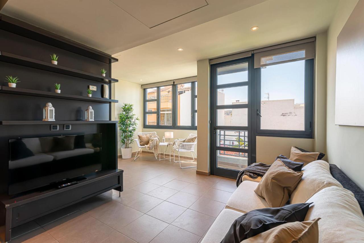 Luxury Holidays Suites, Playa De Los Cristianos Los Cristianos  Exterior photo